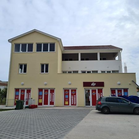Apartments Figa Orebic Exterior photo
